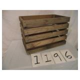 VINTAGE WOOD CRATE