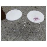 2 METAL STOOLS