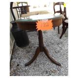 ANTIQUE ROUND TABLE W/ GLASS TOP