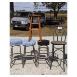 5 BAR STOOLS