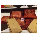 6 PILLOW SHAMS, 2 PILLOWS, KING DUST RUFFLE