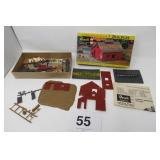 VINTAGE REVELL  AUTHENTIC SCALE BUILDING,