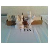 2 precious moments figurines