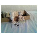 2 precious moments figurines