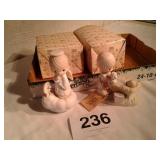 2 precious moments figurines