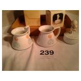 2 precious moments  mugs & figurines