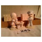 2 precious moments figurines