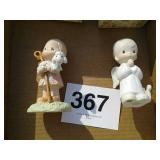 2 precious moments figurines