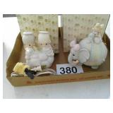 2 precious moments figurines