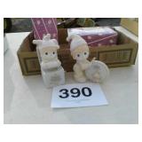 2 precious moments figurines