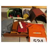 ERTL BARN & SHOPS PCE, TRACTOR, NIB