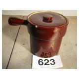 CROCK BEAN POT