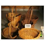 6 WICKER BASKETS