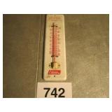 OLD THERMOMETER HAS NO METRIC SCALE, NICE