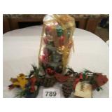 ORNAMENTS & WALL HANGER