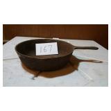 CAST IRON SKILLET, 10 1/2"