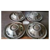 4 MATCHING HUB CAPS