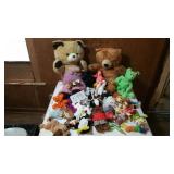 STUFFED ANIMAL LOT