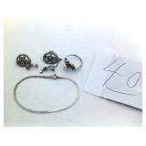 4 PCS) 14K, 10K, 14K, 14K, (TWO BROKE)