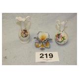 2 SMALL PITCHERS & FLOWER, HAS CHIPS