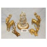 4 GOLD DEERS & LIGHTED TREE