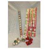 WRAPPING PAPER & BALLS