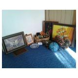 Pictures and decoration items