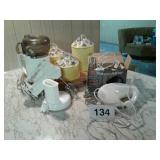 SMALL KITCHEN APPLIANCES, JARS, CUTTING BOARD