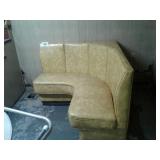 CURVED UPHOLSTERED RESTAURANT BENCH