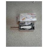 Hamilton Beach electric knife (like new)