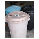a3-30 GAL TRASH CANS
