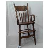 VINTAGE OAK HIGHCHAIR