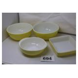 PYREX MIXING BOWLS (2), PYREX BAKEWARE DISHES