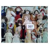 LOT OF DOLLS....27 PCS.