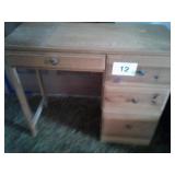 KNEE HOLE DESK