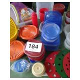 LG LOT OF PLASTIC CONTAINERS - TUPPERWARE, PIE