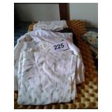 LOT OF MISC TWIN BED SHEETS, PILLOW CASES, TWIN