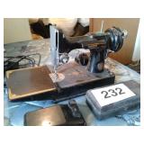 VTG SINGER SEWING MACHINE