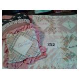 HANDMADE QUILT WITH NAMES AND PILLOWS
