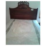 FULL SIZE ANTIQUE BED W / HEAD & FOOT BOARD
