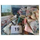 VINTAGE HANKERCHIEFS