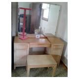 VANITY & MIRROR WITH BENCH SEAT