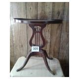 ANTIQUE OVAL PARLOR TABLE.....26 X 18 X 24"