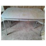 VINTAGE KITCHEN TABLE WITH 1 LEAF  AND 4 CHAIRS