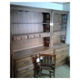 CHARTER OAK .. YOUNG HINKLE BEDROOM DESK, HUTCH
