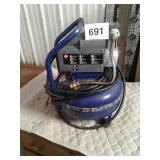 CAMPBALL HAUSFELD PROTABLE AIR COMPRESSOR