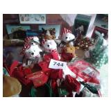 LARGE LOT OF CHRISTMAS ITEMS