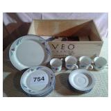 WINE BOX WITH MISC DISHES