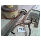 VTG ICE TONGS, SPORTSMASTER INSULATED WATER