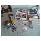 MISC VTG ITEMS, PENCIL SHARPENER, INK PEN SET,